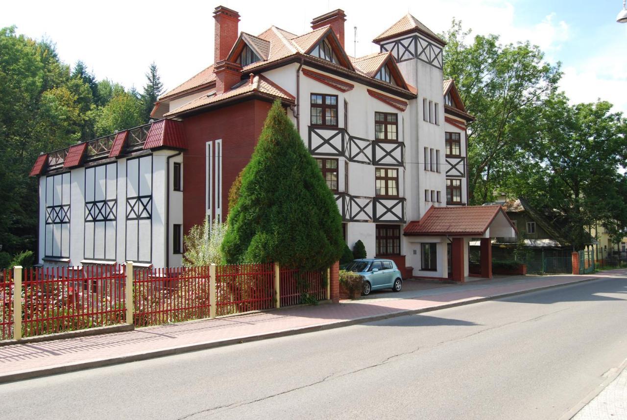 Familijny Osrodek Wypoczynkowo - Rehabilitacyjny Krynica Zdroj Hotel Eksteriør billede